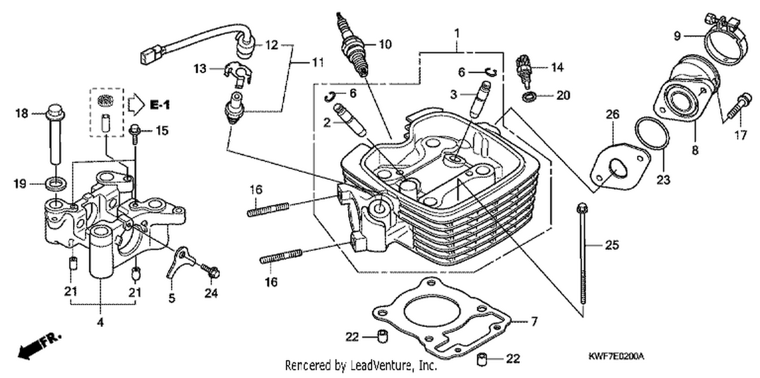  CYLINDER HEAD